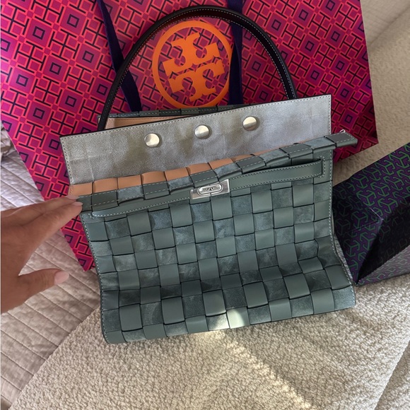 Tory Burch Lee Radzwill woven bag - new with box and bag! - Picture 7 of 7